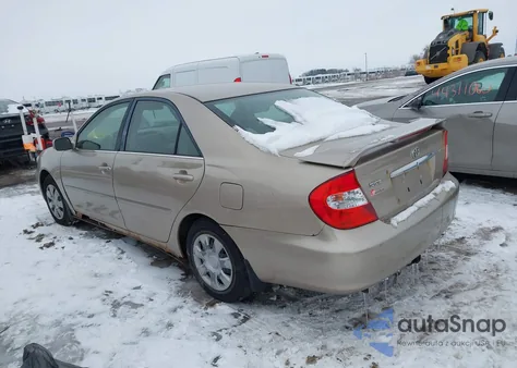 2002 Toyota Camry Le/Xle from USA, damaged, VIN JTDBE32K020077559